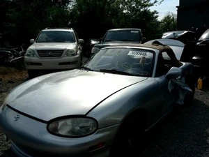 AC Condenser Fits 99-00 MAZDA MX-5 MIATA 1328478 - Picture 1 of 12