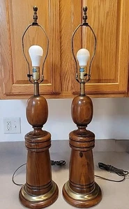 Pair Of Vintage 1970s Oak Wood Lamps 21" MCM Table Lamps Retro Wood And Brass - Picture 1 of 10