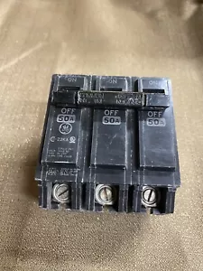 GE THHQB CIRCUIT BREAKER THHQB350 240VOLT 3POLE 22kA (New Take Out) - Picture 1 of 6