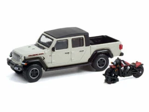 2020 Jeep Gladiator Rubicon w/ Indian Scout 1:64 Scale Model - Greenlight 97120F - Picture 1 of 3