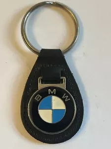 RARE EXQUISITE 1970s VINTAGE ENAMEL ”BMW” DEALER COWHIDE KEYCHAIN RING FOB LQQK - Picture 1 of 13