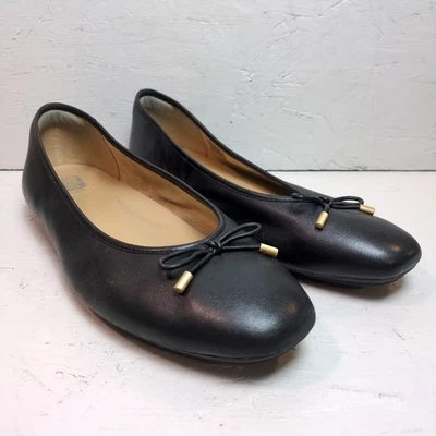 Zapato FitFlop Delicato Ballet Flat 11 negro sin cordones con lazo Foto 1 de 4