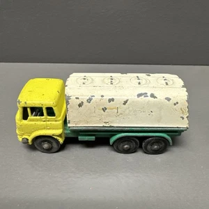 Caja de cerillas vintage Lesney M No. Camión cisterna de gasolina 25 BP cabina inclinable hecho en Inglaterra - Imagen 1 de 7