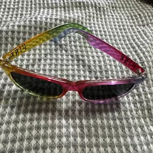 Rare Victoria’s Secret Pink Ombre Rainbow Multicolor Sunglasses New In Plastic - Picture 1 of 4