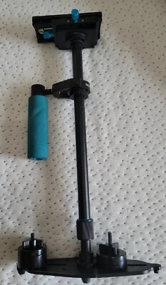 NEEWER Camera Stabilizer SteadyCam DV DSLR Handheld video support rig 23.5" VGC - Image 1 of 4