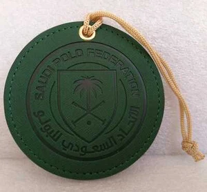 Saudi Arabische Polo Föderation Etikett Kunstleder grün Info ID Emblem Mantel  - Bild 1 von 3