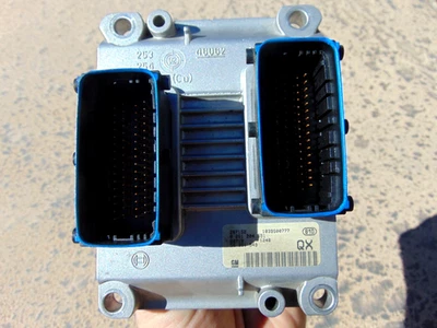 00-05 Saturn L300 3.0L V6 ECU ECM Engine Control Module 1039S00777 QX OEM - Image 1 of 4