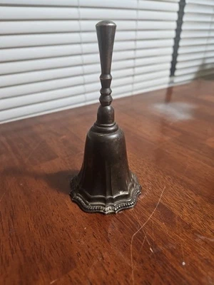 Vintage Avon 1970 Prato de Prata Jantar/Mordomo Sino Boa Pátina  - Imagem 1 de 4