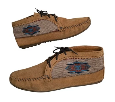 Minnetonka El Paso Womens Size 10 Ankle Bootie Moccasin Light Brown Suede 571 - Image 1 of 4