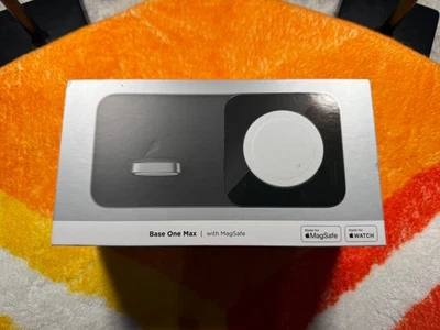 Cargador MagSafe 3 en uno NOMAD Base One Max para iPhone Airpods y Apple Watch Foto 1 de 3