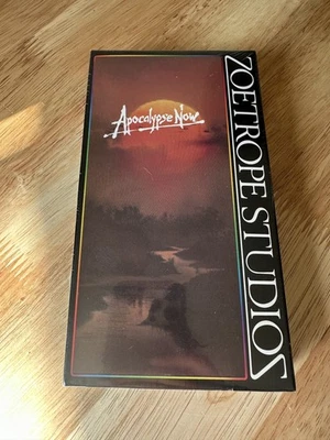 Апокалипсис сейчас 1989 VHS ЗАПЕЧАТАННЫЙ новый Zoetrope Studios 1979 Марлон Брандо - Изображение 1 из 2