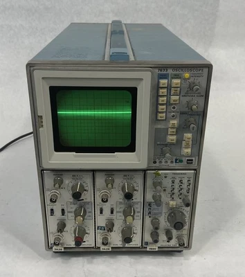Osciloscopio Tektronix 7633 con 2x amplificador de doble trayectoria 7A26. + Base de tiempo de retardo 7B85 Foto 1 de 4