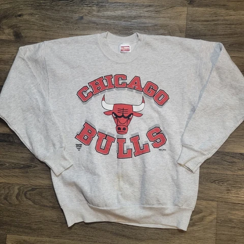 Vintage Chicago Bulls Crewneck Sweatshirt 90s Grey Hanes Medium Cover