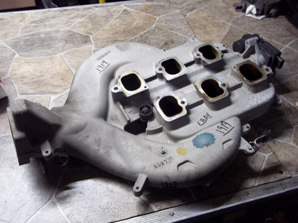 Cadillac STS 2005-2007 3,6 L 6 cilindros motor colector de admisión superior base OEM Foto 1 de 4