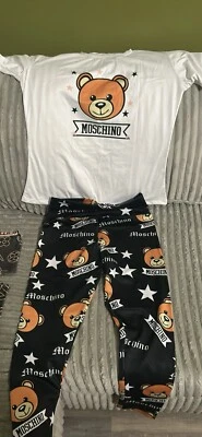 Set Deportivo Moschino - Image 1 of 2