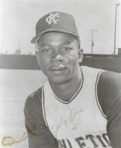 1965 Blue Moon Odom  A's  SIGNED 7-3/4 x 9-1/4 AUTOGRAPH STAFF PHOTO AUTO COA #2 - Picture 1 of 1