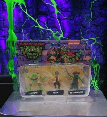 Teenage Mutant Ninja Turtles MUTANT MAYHEM 3 Mini Figures April Leatherhead - Image 1 of 4