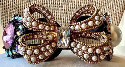 BETSEY JOHNSON Declaración Abrazadera Pulsera Arco AB Cristales Imitación Perlas Festivo Foto 1 de 4