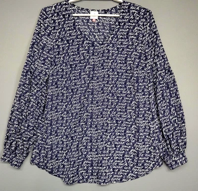Blusa pulóver Cabi Top para mujer con estampado de escritura grande manga larga cuello en V #5336 Foto 1 de 4