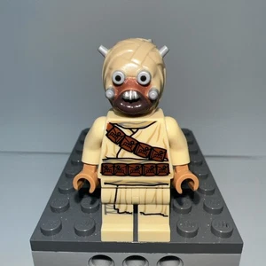 LEGO Star Wars TUSKEN RAIDER Minifigure sw1074 - 75299, 75265, 75270 - Picture 1 of 5