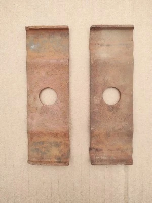 PAR DE 1955 1956 1957 1958 1959 camioneta Chevy GMC resortes traseros espaciadores de perno en U OEM Foto 1 de 2