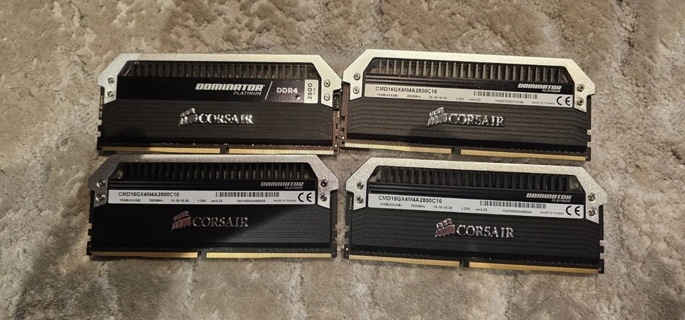 Corsair Dominator Platinum Series 16Gb (4 x 4Gb) DDR4 SDRAM 2666 MHz C16 Memory - Image 1 of 1