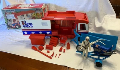 Evel Knieval 1974 Scramble Van Box Motorcycle and Figure Vintage Ideal - Image 1 of 4