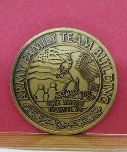ARMY FAMILY TEAM BUILDING MVR CHALLENGE COIN - Picture 1 of 2