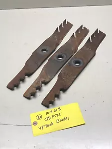John Deere F525 48" Deck Blades - Picture 1 of 3