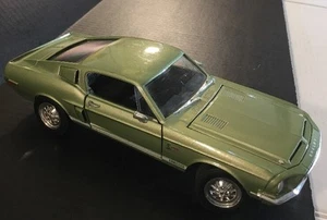 1968 Road Signature Ford Mustang Shelby 500KR Cobra GT 1:18 Diecast Car #92168 - Picture 1 of 10