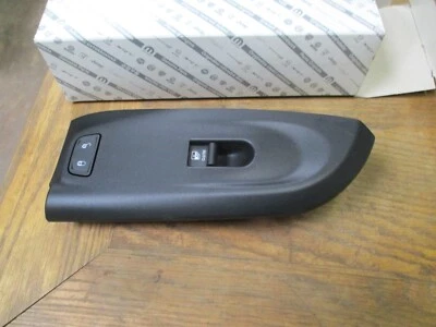 Переключатель двери Fiat 500X LH (пассажирский) 735633154 - Изображение 1 из 3