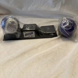 2 Arizona Diamondbacks 1999 Opening Day Souvenir Balls & Display Stand Unopened - Picture 1 of 6