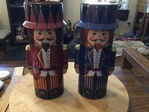 2 Bonnie And Pop Cascanueces Decorativos de Navidad 9.5" Nueva York Azul y Rojo - Imagen 1 de 8