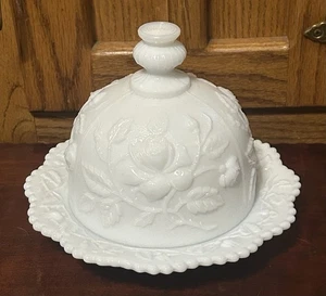 Vintage Imperial Glass Co. piatto burro a cupola in vetro bianco latte - rose - Foto 1 di 10