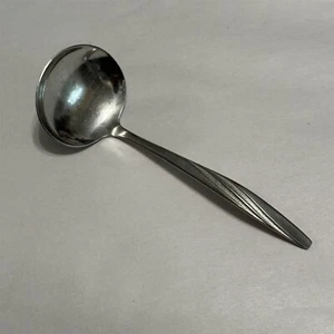Cucharón de acero inoxidable American Flair International plateado - Imagen 1 de 4