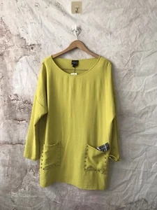 NWT Coco Bianco Blouse Womens L Lime Green Metal Stud Pockets Tunic Polyester - Picture 1 of 6