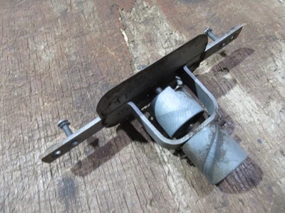 1953 1954 Chevrolet Belair 210 car windshield wiper motor transmission base - Image 1 of 2