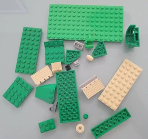 LEGOS SET DI 25 PICCOLI PIATTI VERDI e RICAMBI!! OTTIMO SET - Foto 1 di 2