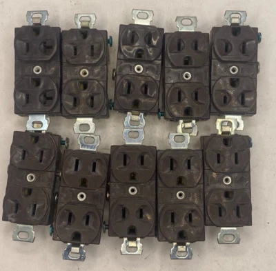 Bryant Receptáculo Dúplex Lateral Cableado 15A 125V (Marrón) 2P 3W LOTE DE 10 -🔔 Foto 1 de 4