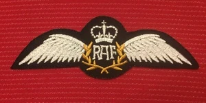 RAF WINGS BRITISH ROYAL AIR FORCE PILOT TARGET NAVY ARMY BADGE IRON SEW ON PATCH - Picture 1 of 1