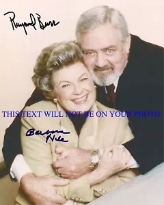 PERRY MASON CAST RAYMOND BURR AND BARBARA HALE AUTÓGRAFO FIRMADO 8x10 FOTO RP - Imagen 1 de 1