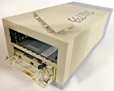 SUN MICROSYSTEMS QIC 599-2173-01 SLR-5  4/8GB Qic Internal Drive dual slot  case - Image 1 of 4