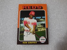 1975 Topps Baseball Set Break #284 Ken Griffey Cincinnati Reds