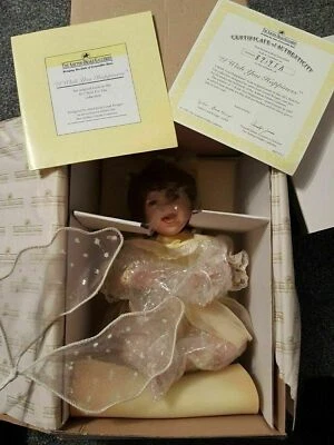 All I wish for you is Happiness Angel Red Hair Blue Eyes Porcelain Doll Ashton  Foto 1 de 4