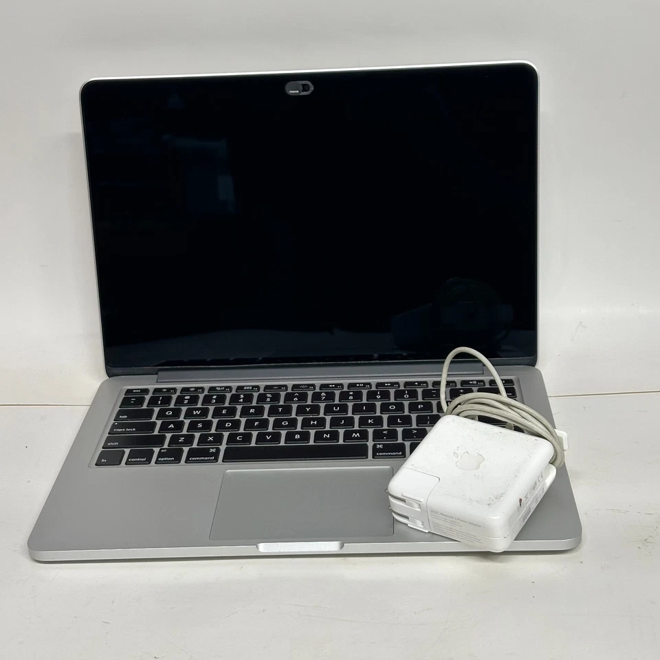 Apple MacBook Pro 13"  A1502 Late 2013 – 8GB RAM 256GB SSD i5 2.4GHz - Image 1 of 4