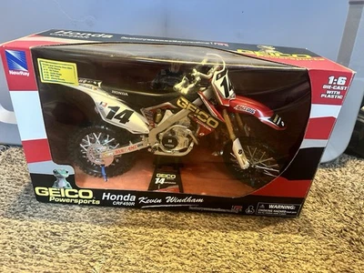 New Ray Toys 1/6 Scale Kevin Windham Diecast Bike With Sticker Kit. - Image 1 of 4