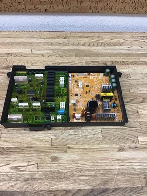 Tablero de control automático instantáneo del calentador de agua Noritz modelo N-084M-ASME usado Foto 1 de 4