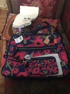 NWT Coach Roses Handbag And Wristlet 86382 - Picture 1 of 12