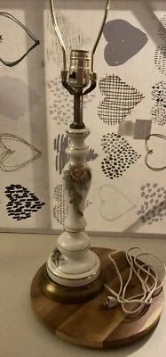 LÁMPARA DE PORCELANA ESTILO CAPDIMONTE ITALIANA VINTAGE Foto 1 de 4