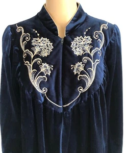 vtg 70s Navy Velour 1/2 Zip Robe Sz M Embroidered Midi Housecoat Amanda Stewart - Picture 1 of 8